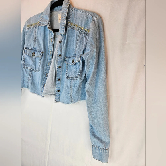 Billabong Womens Blue Cropped Denim Shacket Embroidered Sz S Boho Casual - Picture 5 of 11